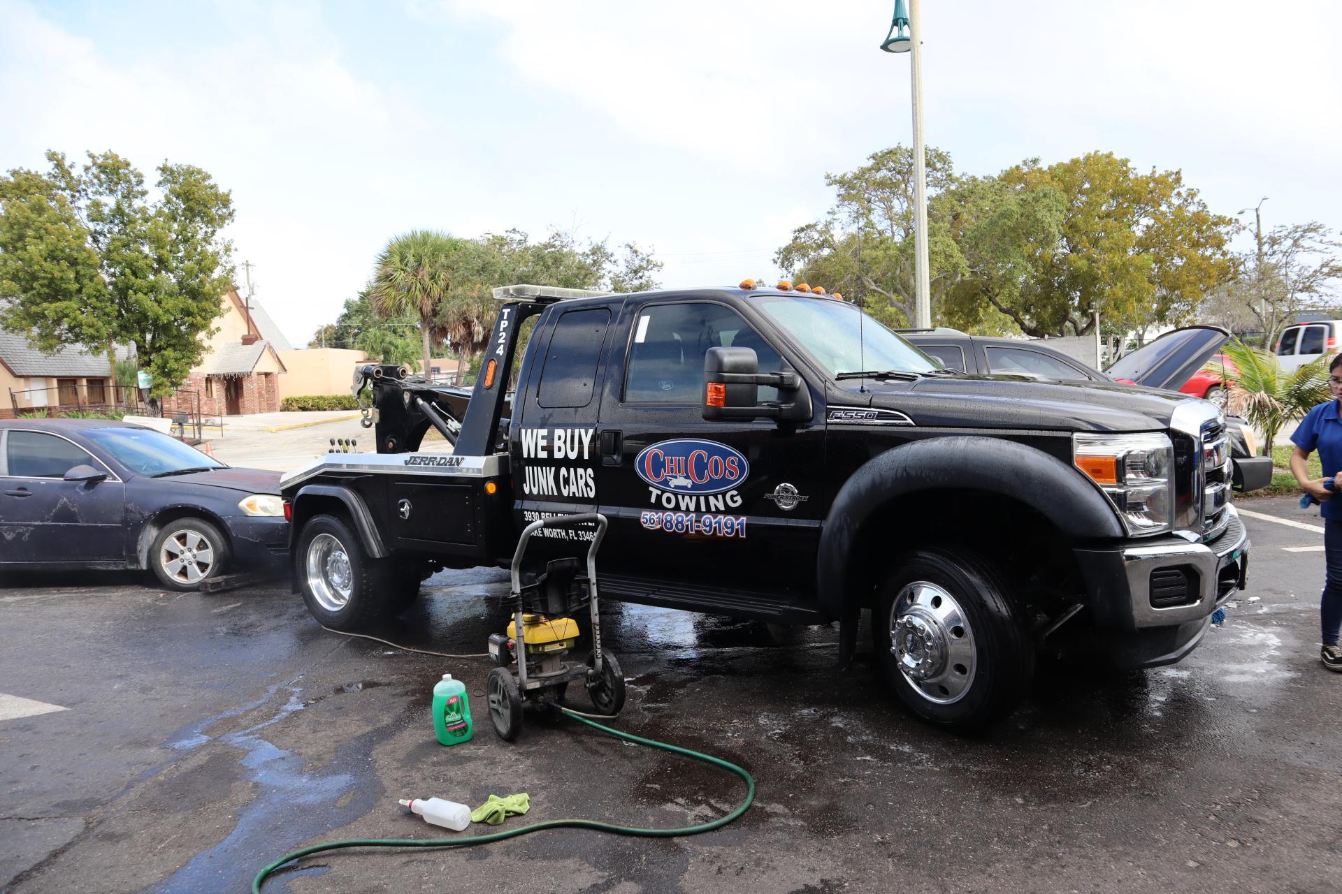 Chicos Towing and Junk Cars